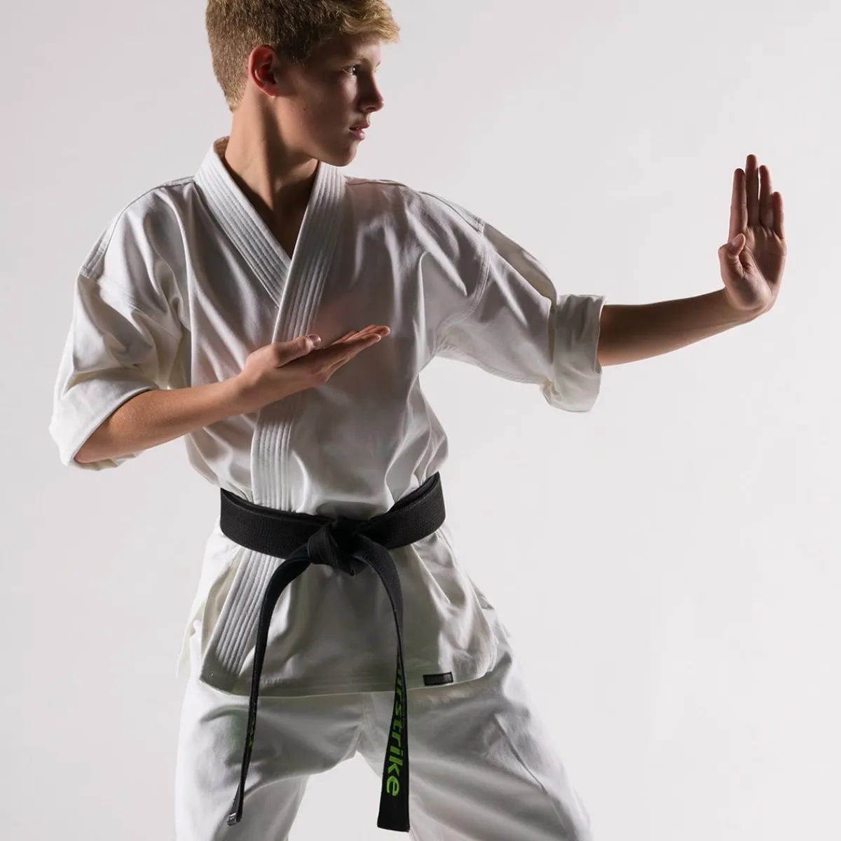 Best Century US Retail 7 oz. Middleweight Student Uniform