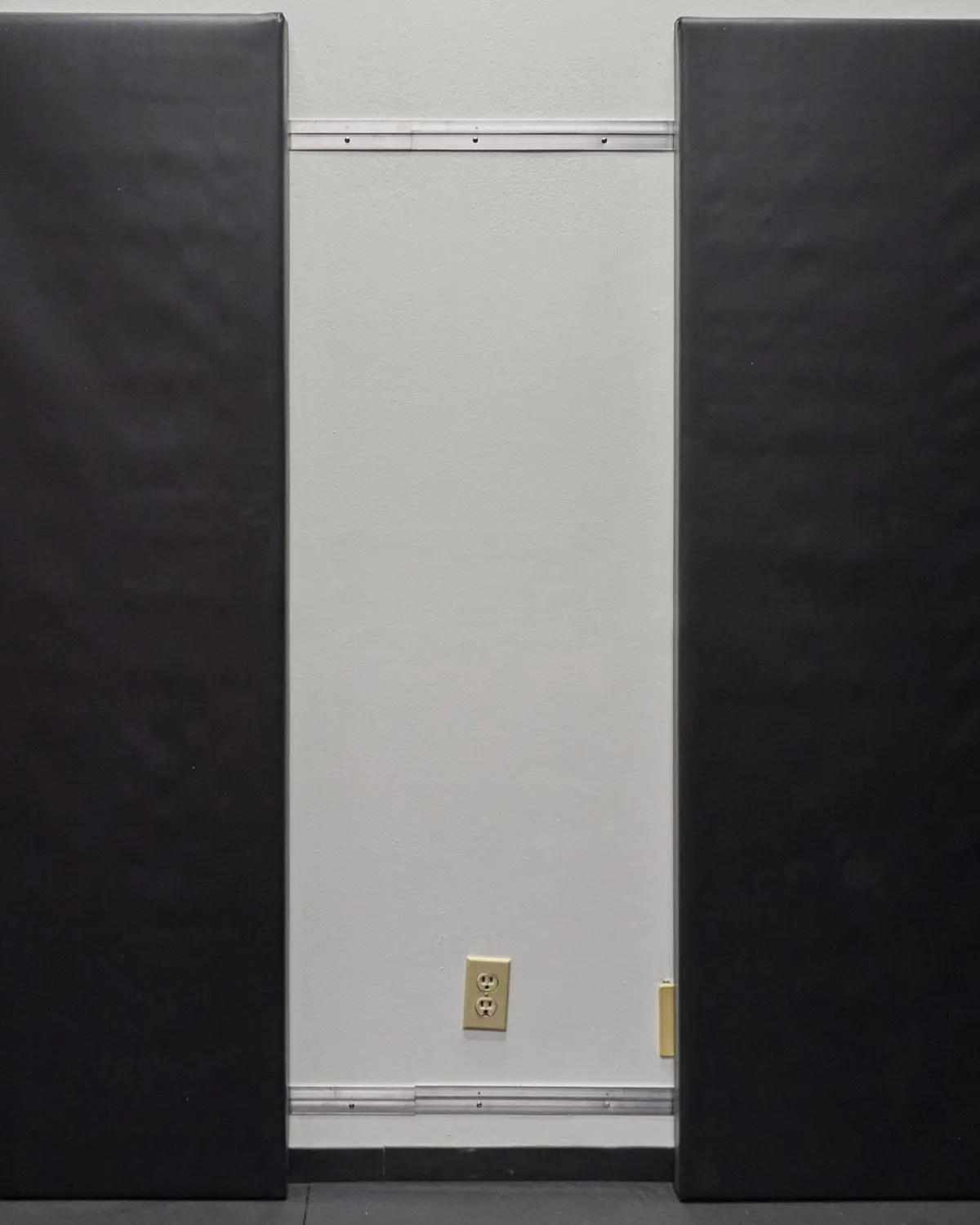 Outlet Century Martial Arts Z Clip Mounting System